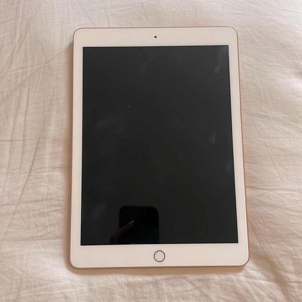 iPad 6th Generation Rose Gold